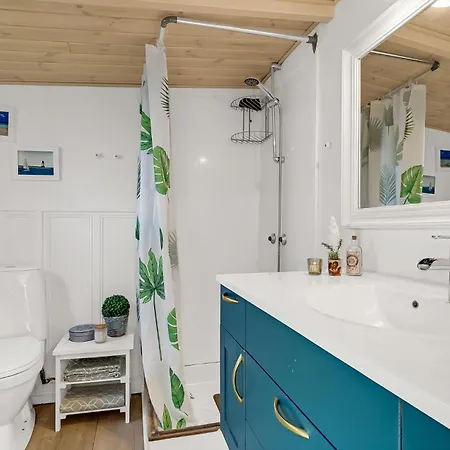 1 Bedroom Lovely In 로그스토