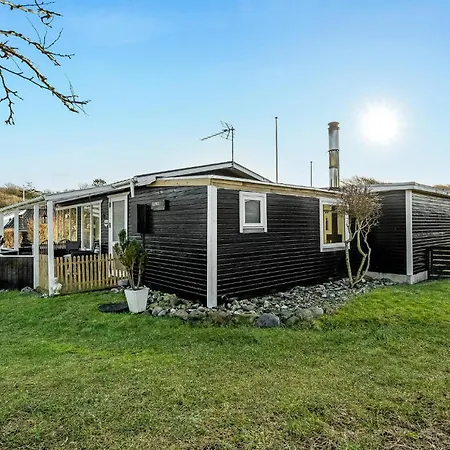 Дом отдыха 1 Bedroom Lovely In