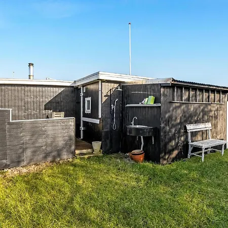 Gorgeous In With Kitchen Holiday home