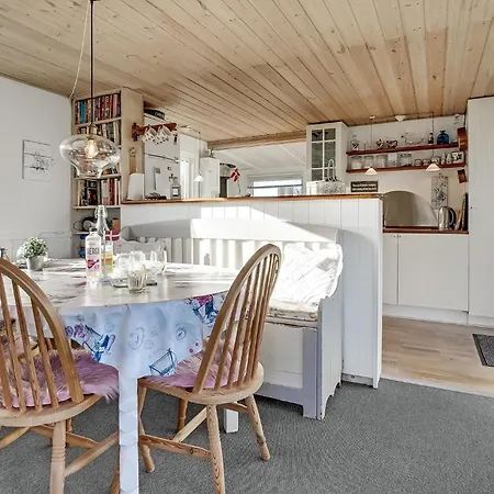 Holiday home Gorgeous In With Kitchen Logstor